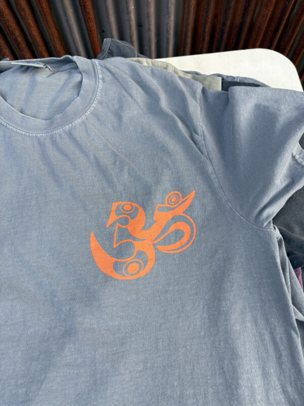 OM eyes 半袖 Tee
